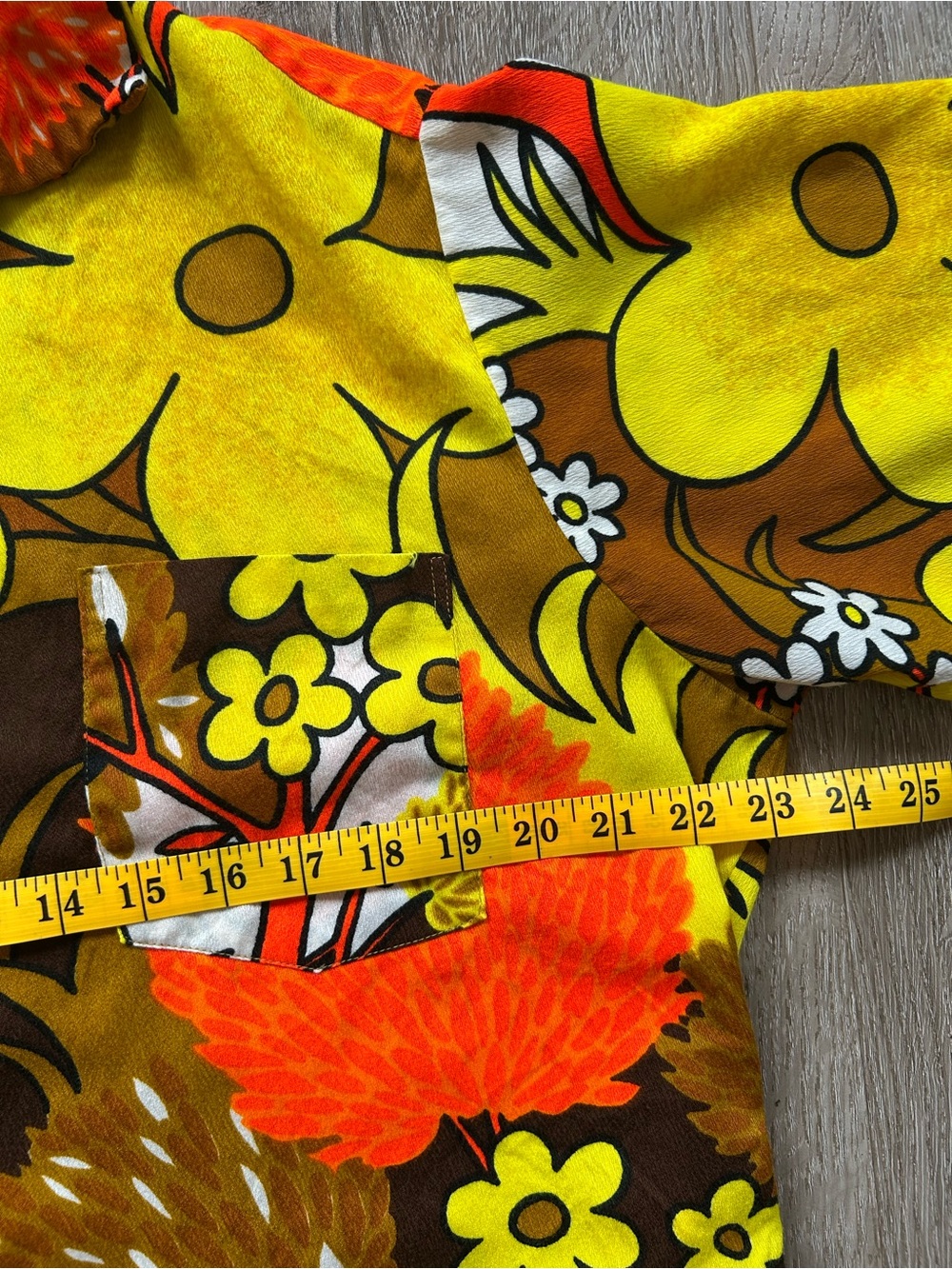 Vintage 70’s Floral Button-Up Shirt Made in Hawaii - Picture 3 of 4